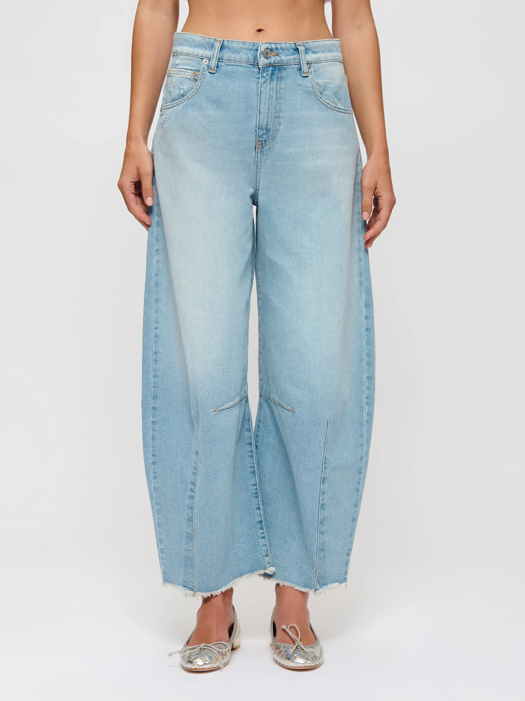 MID-RISE BALLOON JEANS