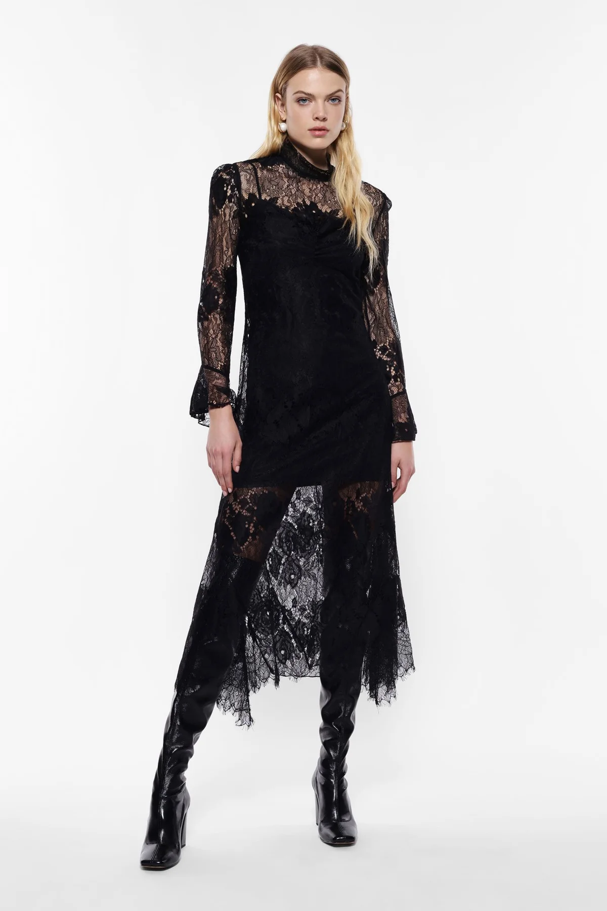 Long lace dress with long sleeves